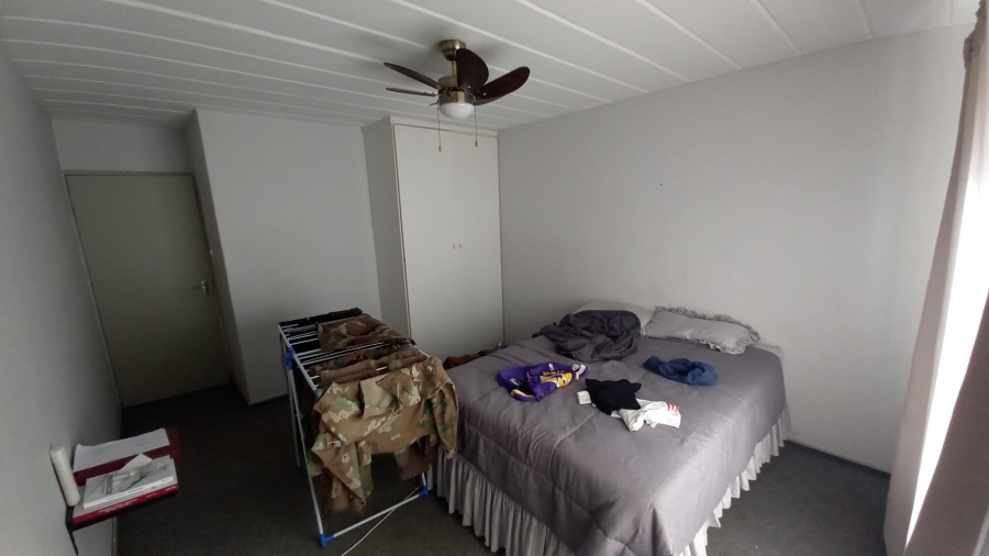 To Let  Bedroom Property for Rent in Kannoniers Park North West